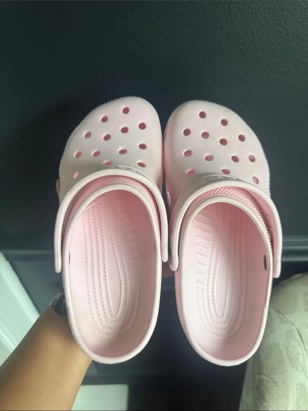 Kid Girl Crocs- Light Pink